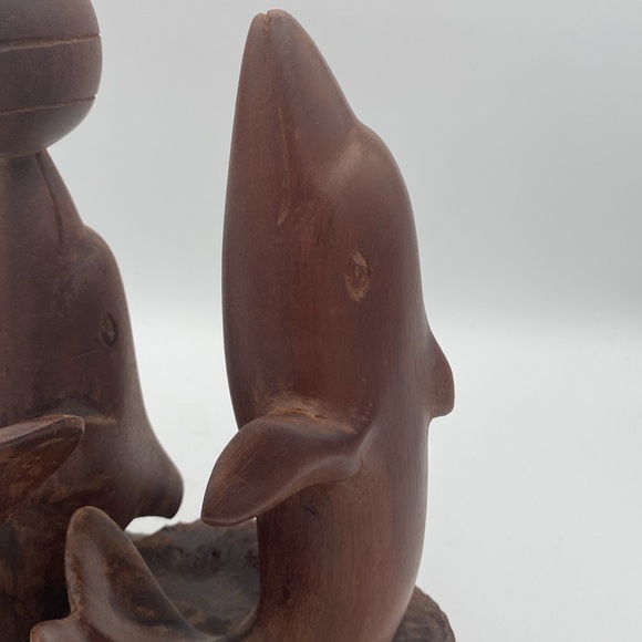 VTG Handcrafted carved wood dolphins playing with ball 10x8” - Picture 3 of 12